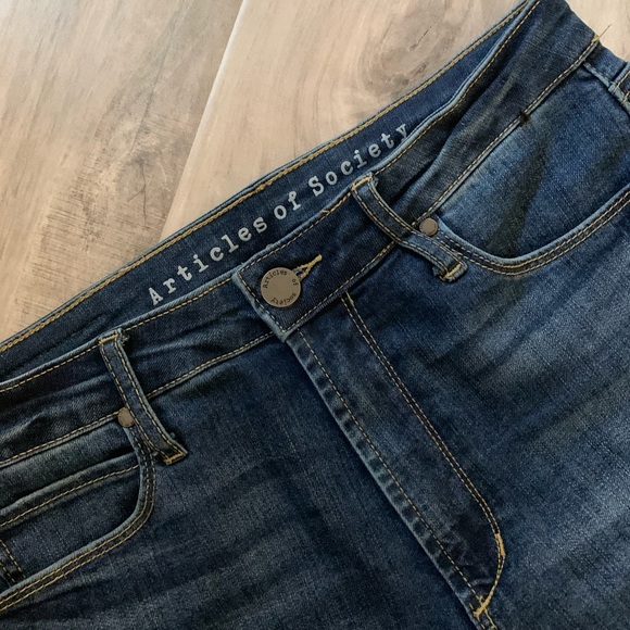 Articles Of Society High Rise Crop Flare Jeans - Picture 4 of 8